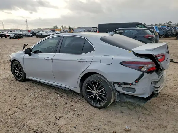 4T1G11AK7NU064761 2022 TOYOTA CAMRY - Image 2