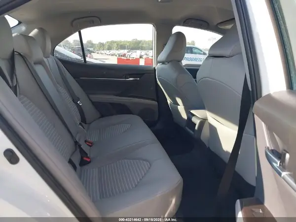 4T1G11AK7NU066221 2022 TOYOTA CAMRY - Image 8
