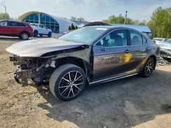 4T1G11AK7NU620261 2022 TOYOTA CAMRY