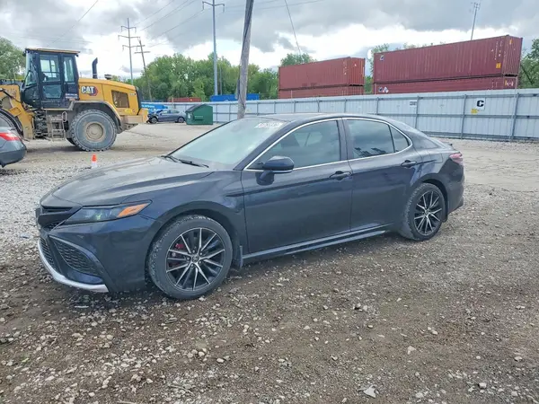 4T1G11AK7NU623547 2022 TOYOTA CAMRY - Image 1