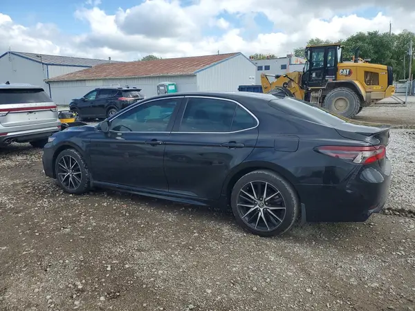 4T1G11AK7NU623547 2022 TOYOTA CAMRY - Image 2