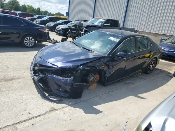 4T1G11AK7NU625721 2022 TOYOTA CAMRY - Image 1