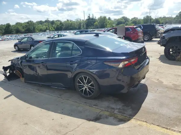 4T1G11AK7NU625721 2022 TOYOTA CAMRY - Image 2