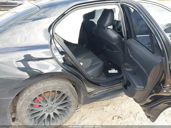 4T1G11AK7NU630160 2022 TOYOTA CAMRY - Image 8