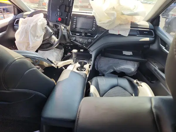 4T1G11AK7NU631602 2022 TOYOTA CAMRY - Image 8