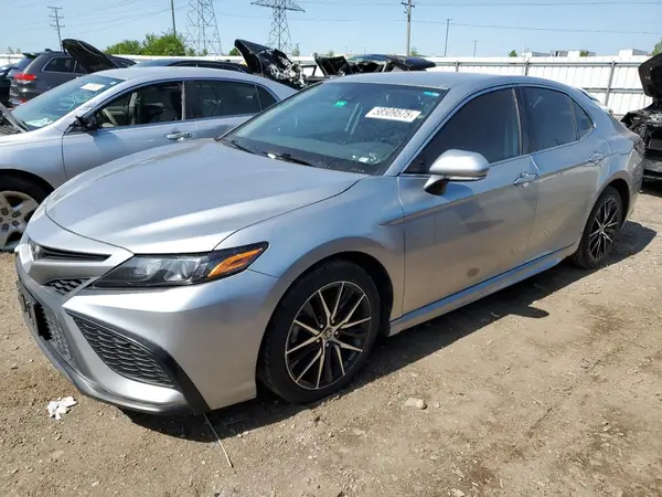 4T1G11AK7NU633060 2022 TOYOTA CAMRY - Image 1