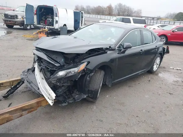 4T1G11AK7NU634208 2022 TOYOTA CAMRY - Image 2