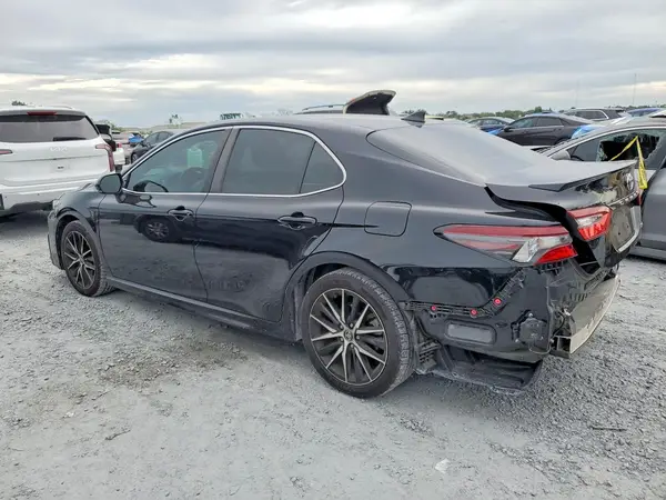 4T1G11AK7NU634838 2022 TOYOTA CAMRY - Image 2