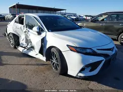4T1G11AK7NU636489 2022 TOYOTA CAMRY
