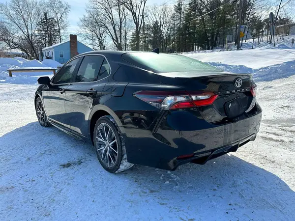 4T1G11AK7NU636525 2022 TOYOTA CAMRY - Image 2
