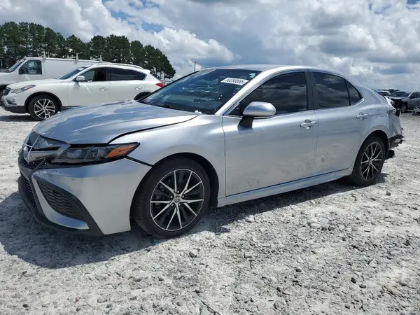 4T1G11AK7NU640395 2022 TOYOTA CAMRY - Image 1