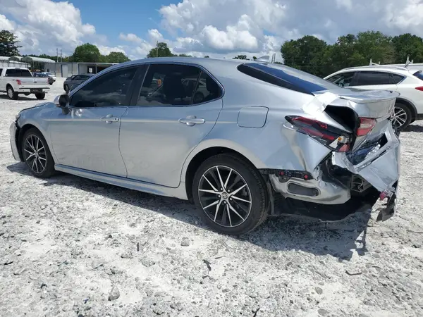4T1G11AK7NU640395 2022 TOYOTA CAMRY - Image 2