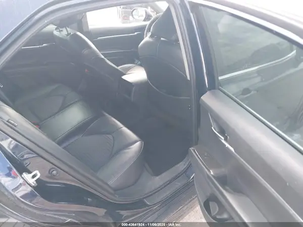 4T1G11AK7NU654930 2022 TOYOTA CAMRY - Image 8