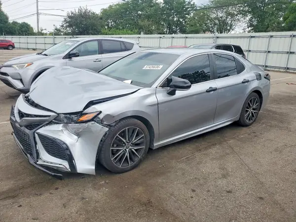 4T1G11AK7NU658525 2022 TOYOTA CAMRY - Image 1