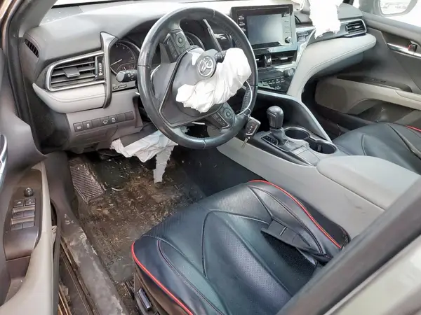 4T1G11AK7NU662235 2022 TOYOTA CAMRY - Image 8