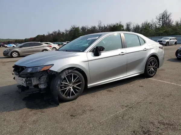 4T1G11AK7NU663787 2022 TOYOTA CAMRY - Image 1