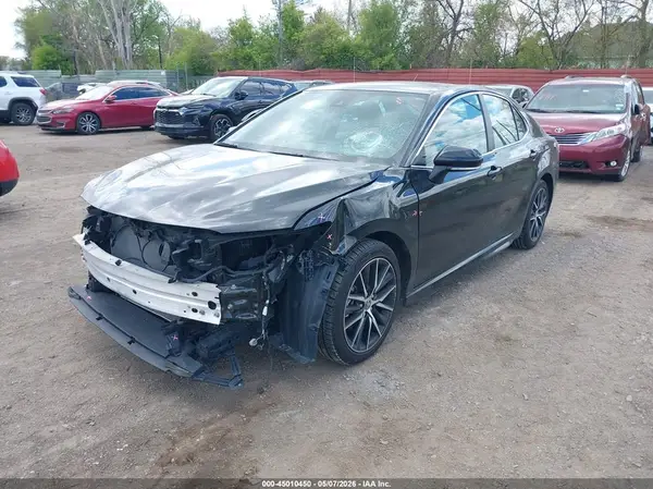 4T1G11AK7NU663868 2022 TOYOTA CAMRY - Image 2