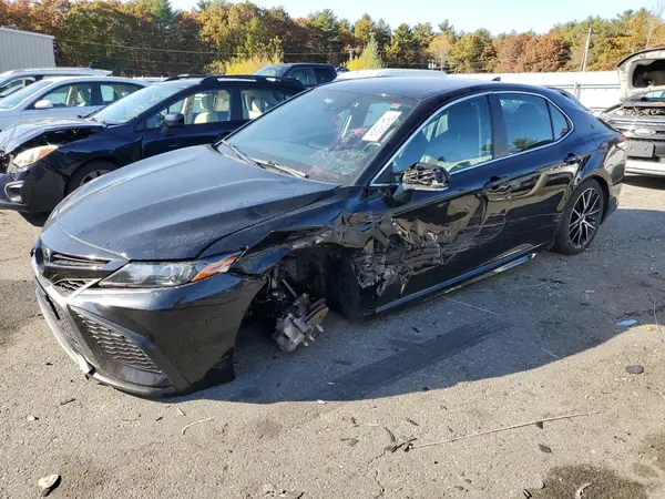 4T1G11AK7NU664857 2022 TOYOTA CAMRY - Image 1