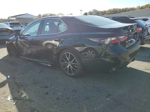 4T1G11AK7NU664857 2022 TOYOTA CAMRY - Image 2