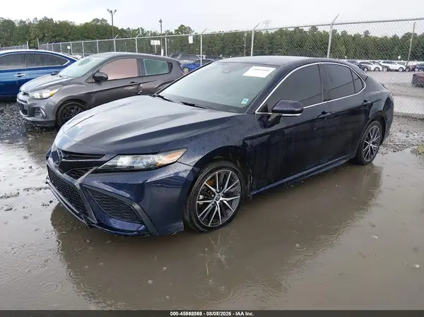 4T1G11AK7NU665006 2022 TOYOTA CAMRY - Image 2