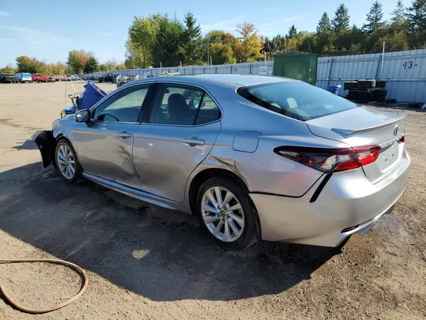 4T1G11AK7NU668455 2022 TOYOTA CAMRY - Image 2