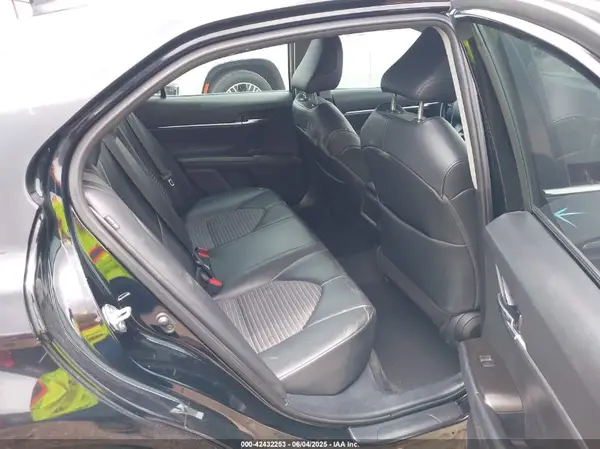 4T1G11AK7NU669539 2022 TOYOTA CAMRY - Image 8