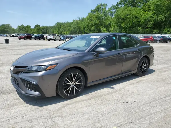 4T1G11AK7NU678970 2022 TOYOTA CAMRY - Image 1