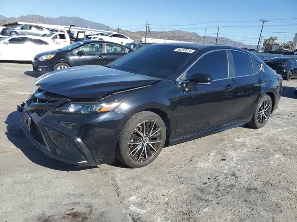 4T1G11AK7NU690777 2022 TOYOTA CAMRY - Image 1