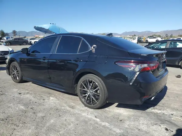 4T1G11AK7NU690777 2022 TOYOTA CAMRY - Image 2