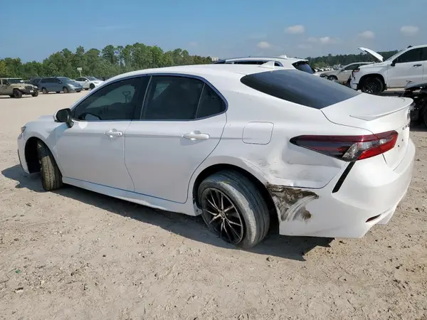 4T1G11AK7NU692593 2022 TOYOTA CAMRY - Image 2