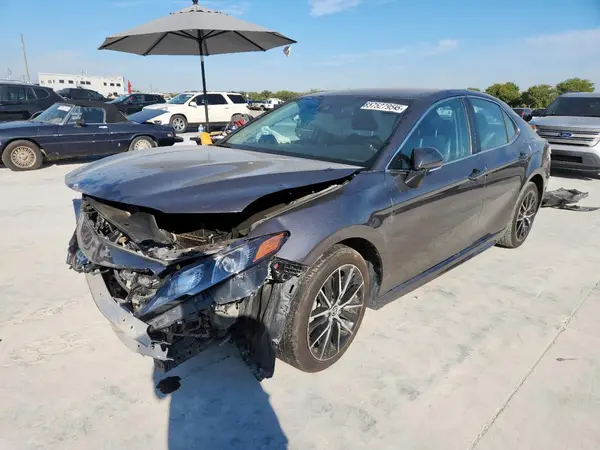 4T1G11AK7NU694036 2022 TOYOTA CAMRY - Image 1