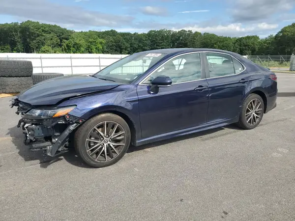 4T1G11AK7NU696238 2022 TOYOTA CAMRY - Image 1