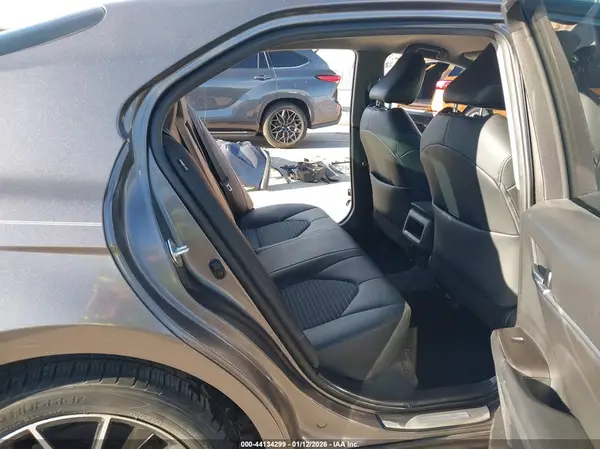 4T1G11AK7NU699320 2022 TOYOTA CAMRY - Image 8