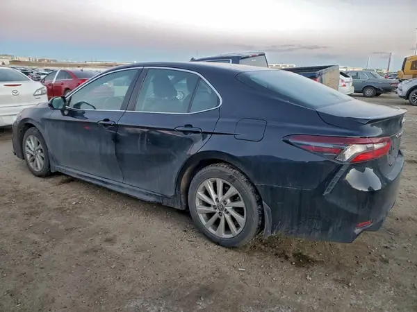 4T1G11AK7NU699432 2022 TOYOTA CAMRY - Image 2