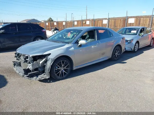 4T1G11AK7NU707920 2022 TOYOTA CAMRY - Image 2