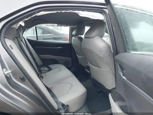 4T1G11AK7NU708372 2022 TOYOTA CAMRY - Image 8