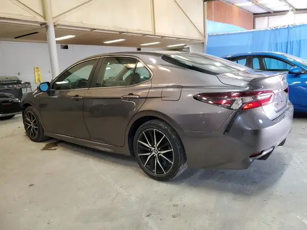4T1G11AK7NU708503 2022 TOYOTA CAMRY - Image 2