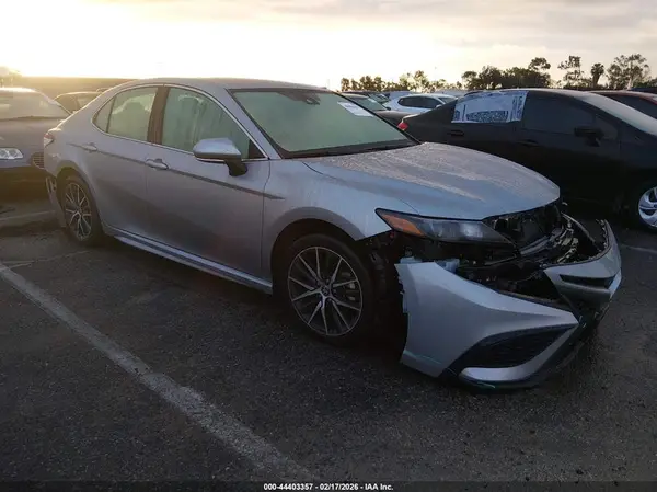4T1G11AK7PU146279 2023 TOYOTA CAMRY - Image 1