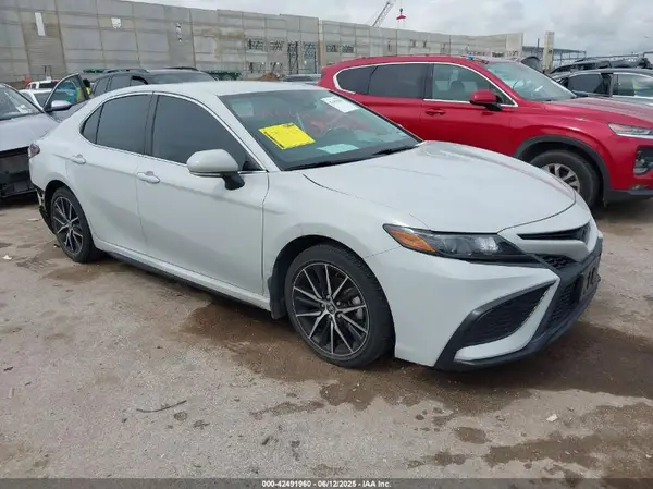 4T1G11AK7PU154558 2023 TOYOTA CAMRY - Image 1