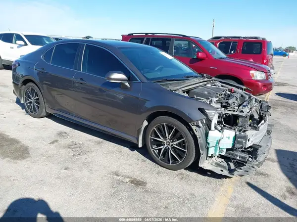 4T1G11AK7PU720542 2023 TOYOTA CAMRY - Image 1