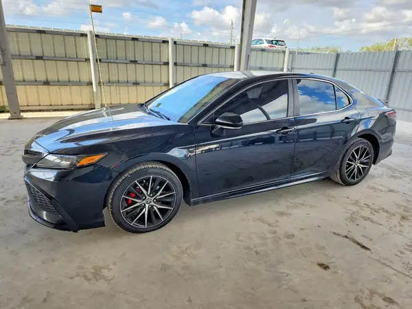 4T1G11AK7PU723585 2023 TOYOTA CAMRY - Image 1