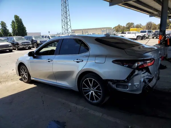 4T1G11AK7PU729659 2023 TOYOTA CAMRY - Image 2