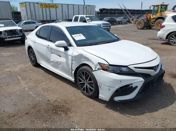 4T1G11AK7PU741679 2023 TOYOTA CAMRY - Image 1