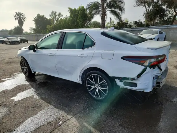 4T1G11AK7PU743951 2023 TOYOTA CAMRY - Image 2