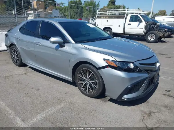4T1G11AK7PU746915 2023 TOYOTA CAMRY - Image 1