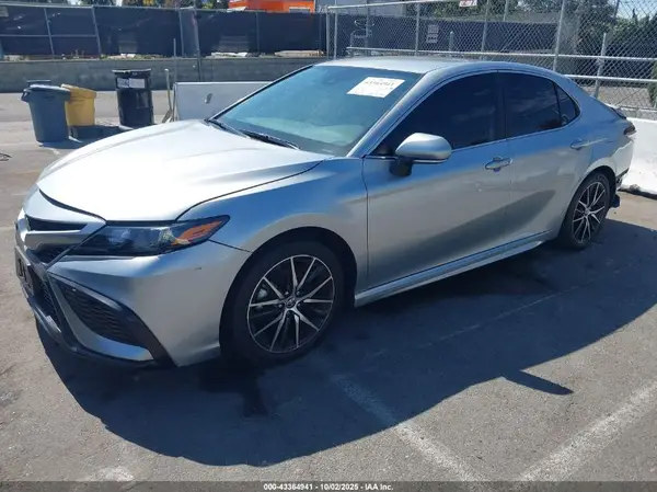 4T1G11AK7PU746915 2023 TOYOTA CAMRY - Image 2