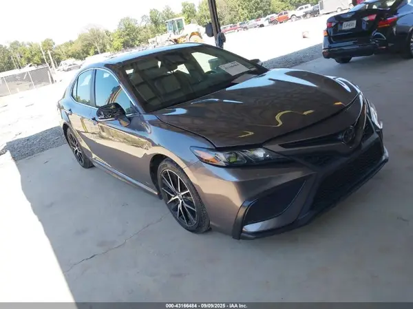 4T1G11AK7PU748227 2023 TOYOTA CAMRY - Image 1