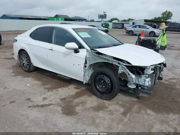 4T1G11AK7PU772124 2023 TOYOTA CAMRY - Image 1