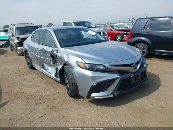4T1G11AK7PU782166 2023 TOYOTA CAMRY - Image 1