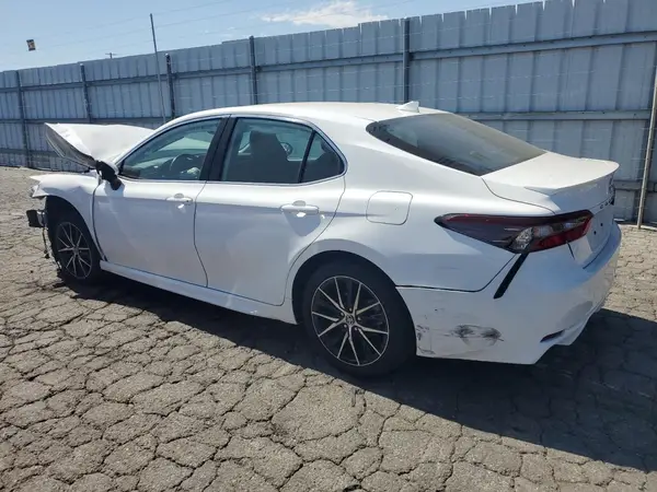 4T1G11AK7PU786105 2023 TOYOTA CAMRY - Image 2